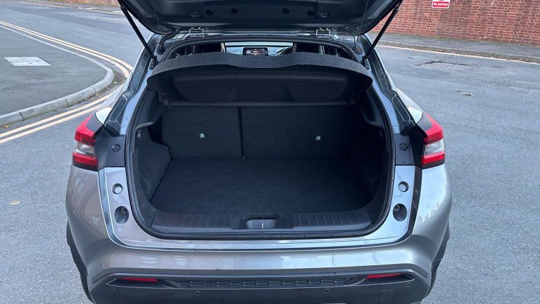 Nissan Juke 1.0 DiG-T Tekna 5dr Petrol Hatchback